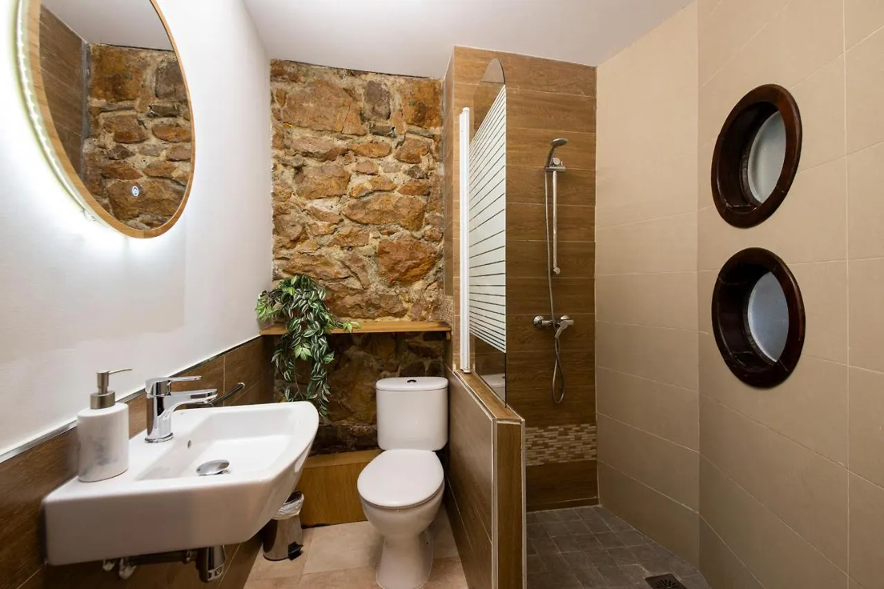 Cozy Apartment In Front Of The Beach San Sebastian