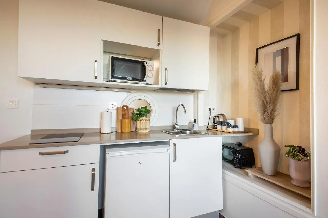 Cozy Apartment In Front Of The Beach San Sebastian